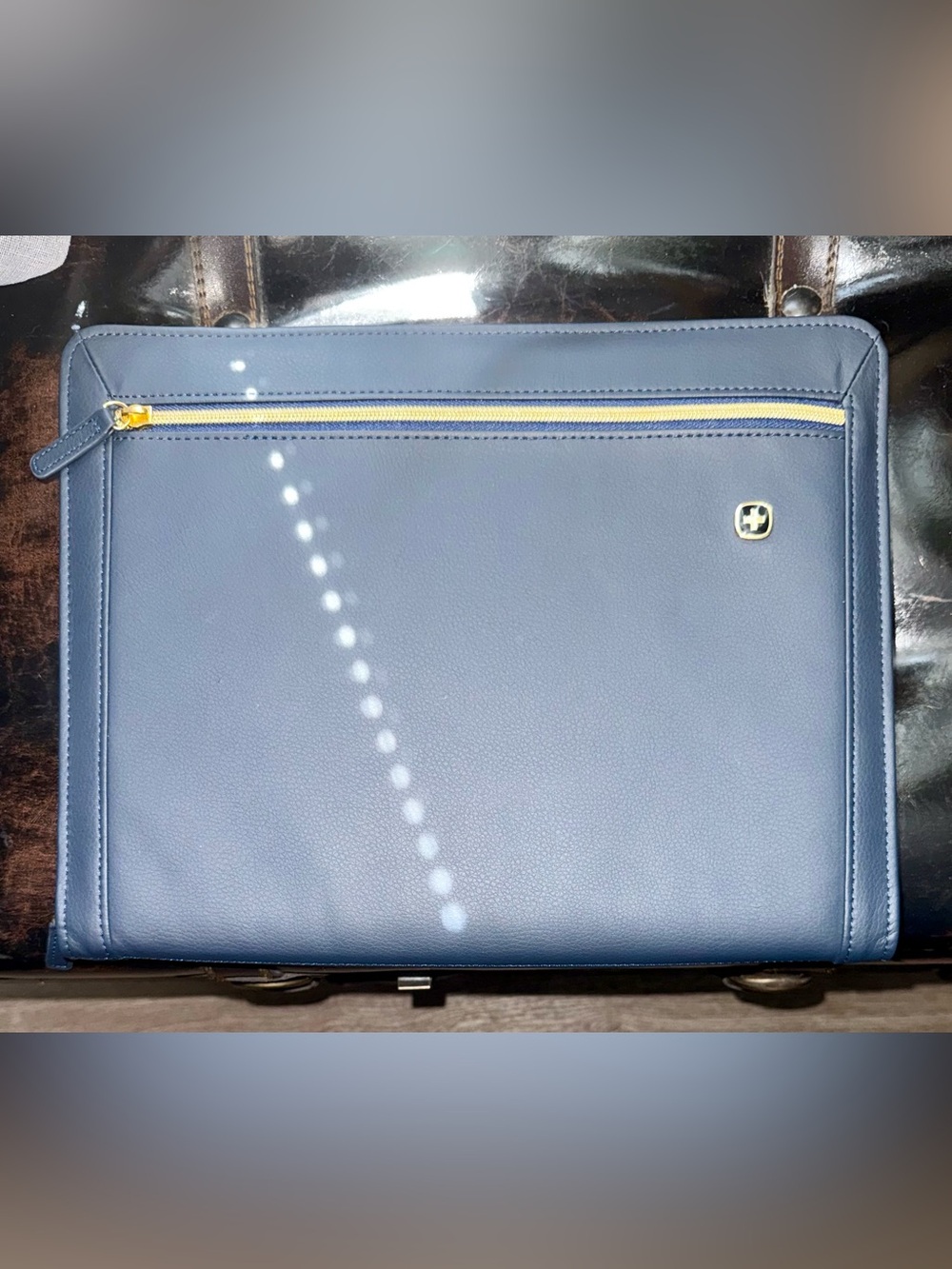 NWOT - Wenger Women’s Leather Padfolio